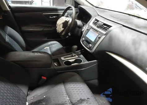 2016 Nissan Altima 2.5 Sv z USA, uszkodzony, nr VIN 1N4AL3AP9GC143911